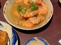 -Cuc Gach Quan Restaurant