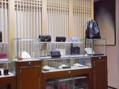 -吉吉吉名品二手奢侈品名表名包回收(静安店)