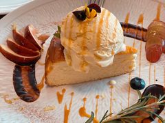 -Mark&Mars Restaurant