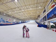 -乔波室内滑雪场