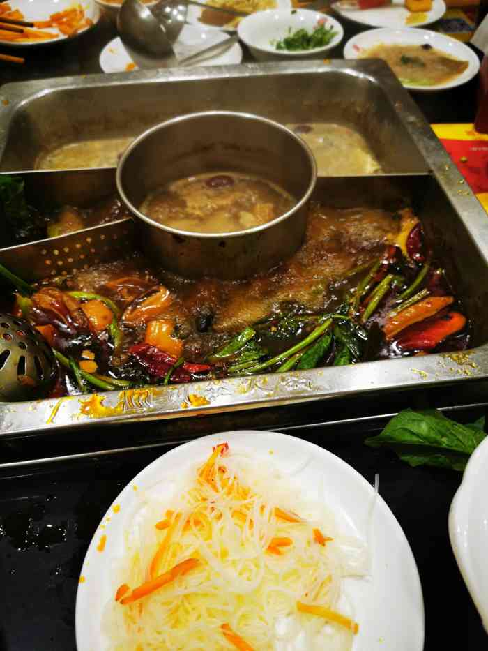 川庄火锅-"超级喜欢芝麻酱,可纯,服务也非常好,很好."-大众点评移动版