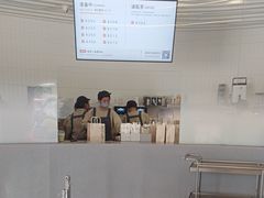 -喜茶(迪士尼小镇·平行宇宙店)