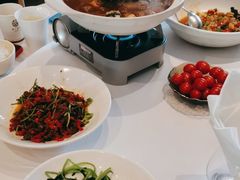 -鱼鲜饭香·招牌汽锅剁椒鱼头王