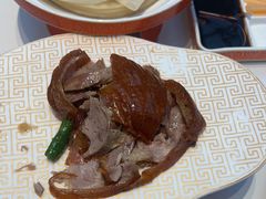 -阿瓦山寨·湘菜现炒·剁椒鱼头王(咸阳总店)