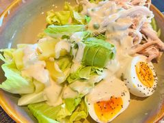 鸡肉牛油果凯撒-莫干山开元森泊·云顶餐厅