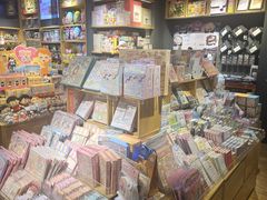-九木杂物社(新奥购物中心店)