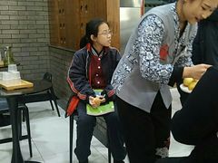 等位区-小放牛炒菜馆(裕华东路店)