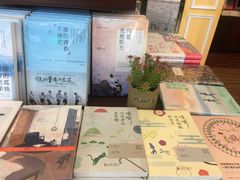 -新华书店(龙头路店)