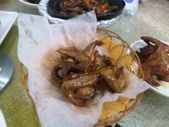 盐焗乳鸽-煲煲掂风味煲仔饭餐厅(西区店)