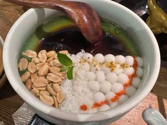 -吃饭皇帝大土家民族菜(正大广场店)
