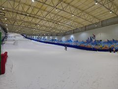 -乔波室内滑雪场