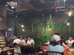 -琥珀老六龙虾(四里河店)