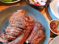 厚切傣式猪五花与奶油生菜-SHAN山(前滩太古里店)