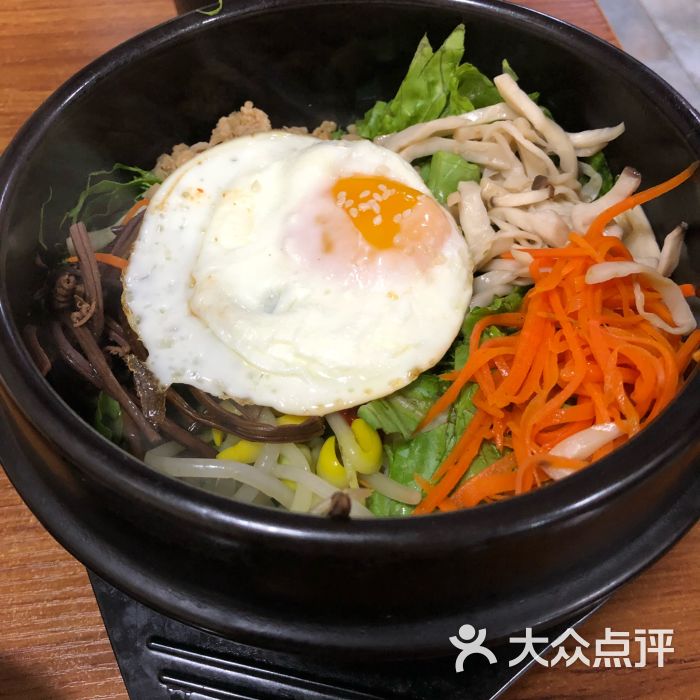 泡菜石锅拌饭