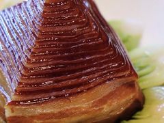 金牌扣肉配玉米饼-杭州西子湖四季酒店·金沙厅