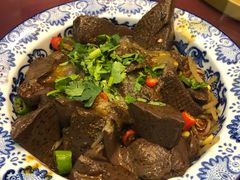 麻辣鸭血-东四民芳餐厅(世茂工三店)