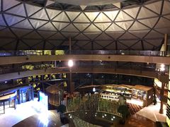 -上海滴水湖皇冠假日酒店