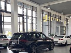 -上海星瀚奔驰4S店(红柳路店)