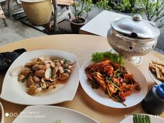 -大树下海鲜饭店