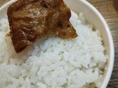 -愉肴麻辣香锅(中山路店)