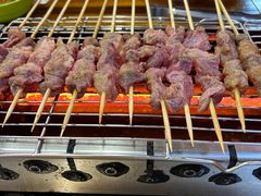 -哈尔滨小酒馆·鲜肉现穿自助烧烤(康新花园店)