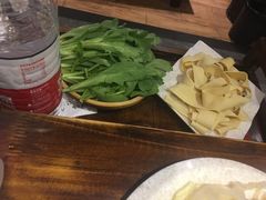 -唇辣号重庆老火锅(石担路店)