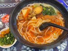 -桥香园过桥米线(国贸店)