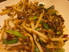 -魏铭鱼头捞饭(晋阳路店)