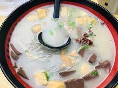 鸭血粉丝汤-金城包子牛肉灌汤包(台东四路店)