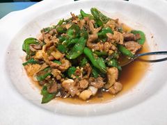 -费大厨辣椒炒肉(高铁吾悦广场店)