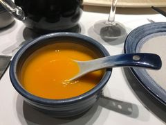 -八府香鸭·啫啫煲(华山路店)