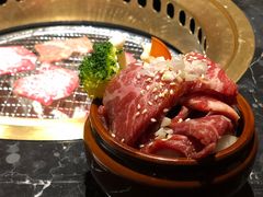 -山川小町·极番烧肉(新地假日广场店)