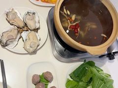 滋补鸡煲-粤来记·啫啫煲·点心(日月光店)