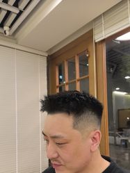 -MARTIN'S BARBER SHOP男士理发馆