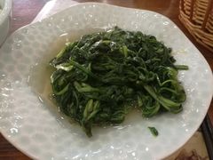 -侬佳蒸菜馆(听潮店)