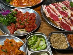 -明洞阿姨·韩式酱蟹烤肉·创意料理(三元桥店)