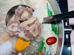 鸳鸯功夫牛尾锅-老鼎旺安格斯牛肉火锅(衡艺广场店)