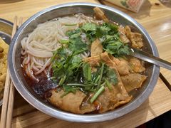 -柳州肥姨妈大骨螺蛳粉(东靖路店)