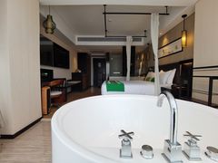 -深圳罗湖东门步行街亚朵X酒店