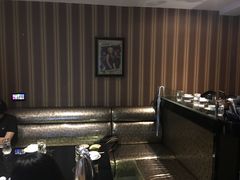 -唯爱KTV聚会餐厅(仙林东城汇店)