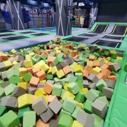 -反弹蹦床公园·亲子乐园·团建·派对(尚品奥莱店)