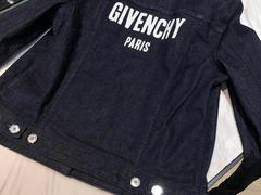 -GIVENCHY(佛罗伦萨小镇奥莱店)