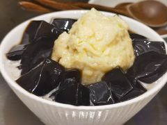 榴莲白雪凉粉-小团圆糖水铺(襄阳南路店)