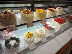 -花花卷卷·鲜食蛋糕(泉屋店)