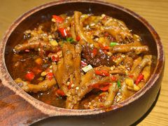 糯叽叽香辣鸡爪-乐乐大排档·30年老字号(浙江路店)