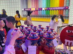 -m豆巧克力世界(上海世茂广场店)