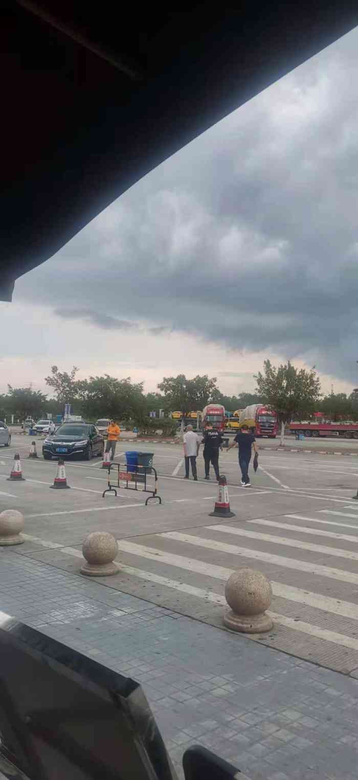 麦当劳(石坝服务区店)-"自从一次无意的停车发现这个服务站有麦当当.