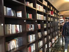 店内环境-钟书阁(松江泰晤士小镇店)