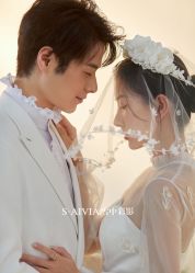 -雪中彩影婚纱摄影·微光艺术中心