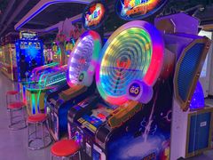 -嗨翻Hi-Fun竞技主题乐园·蹦床亲子生日轰趴(国光1937店)